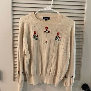 Lea & Viola embroidered light sweater, size medium